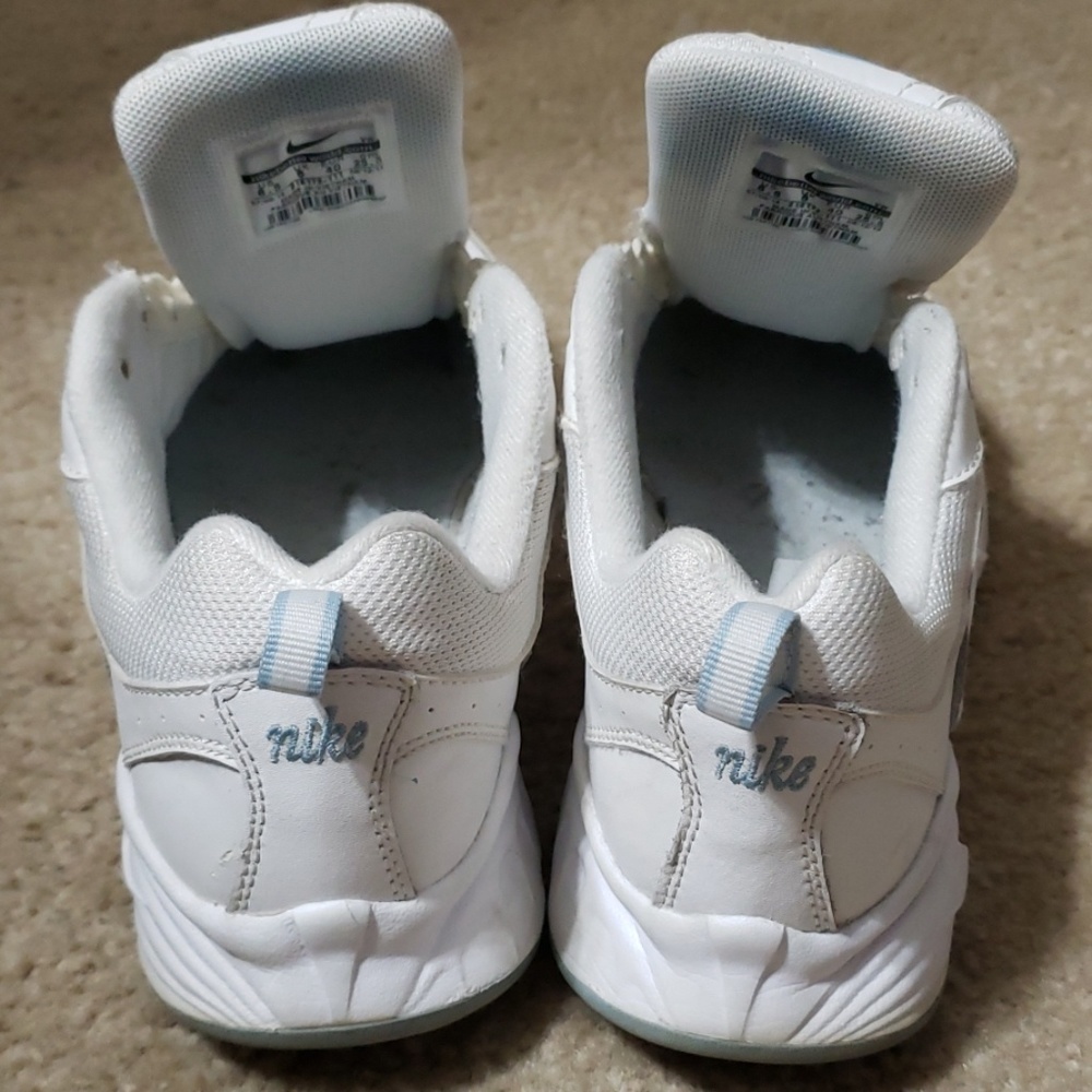 Shoes - Picture 2 of 3